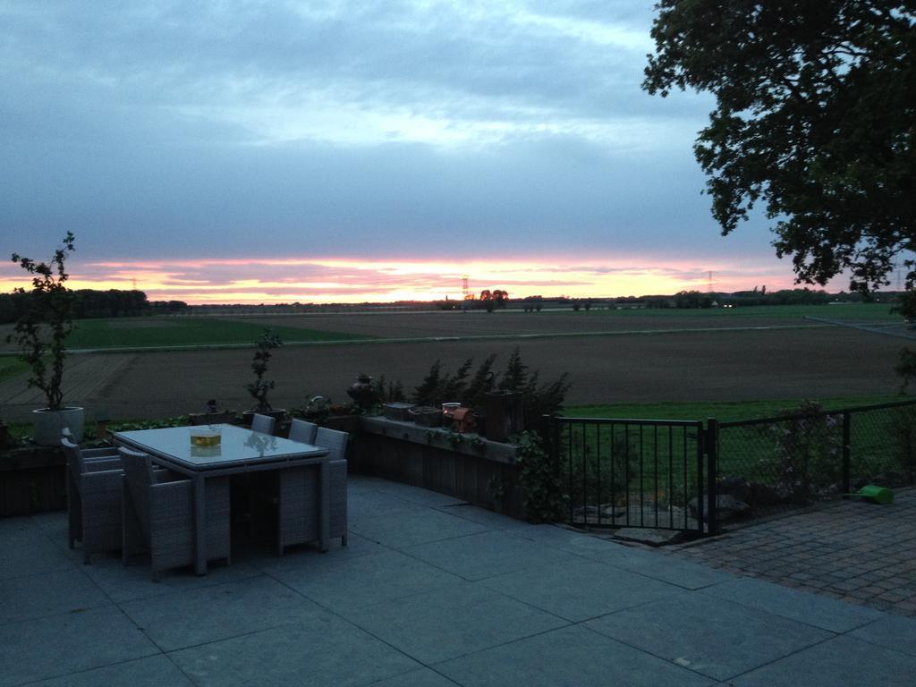 B&B Op De Brabantse Wal Halsteren Екстериор снимка
